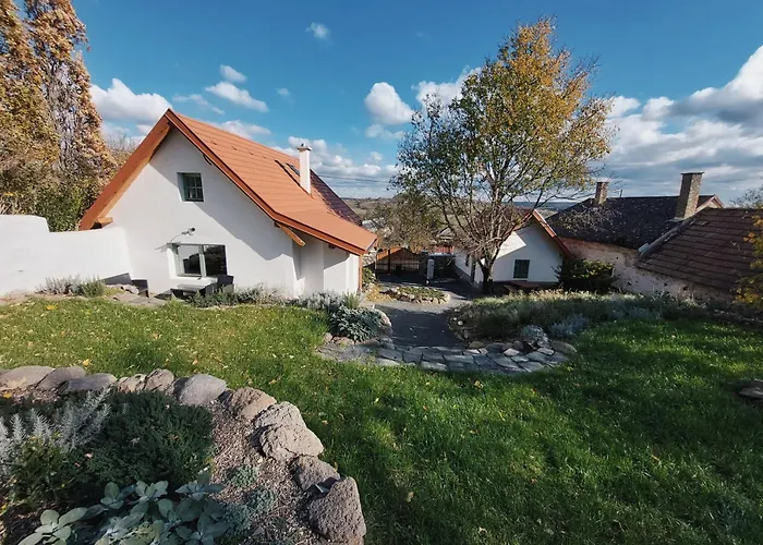 Nalam Alszol Vendeghaz